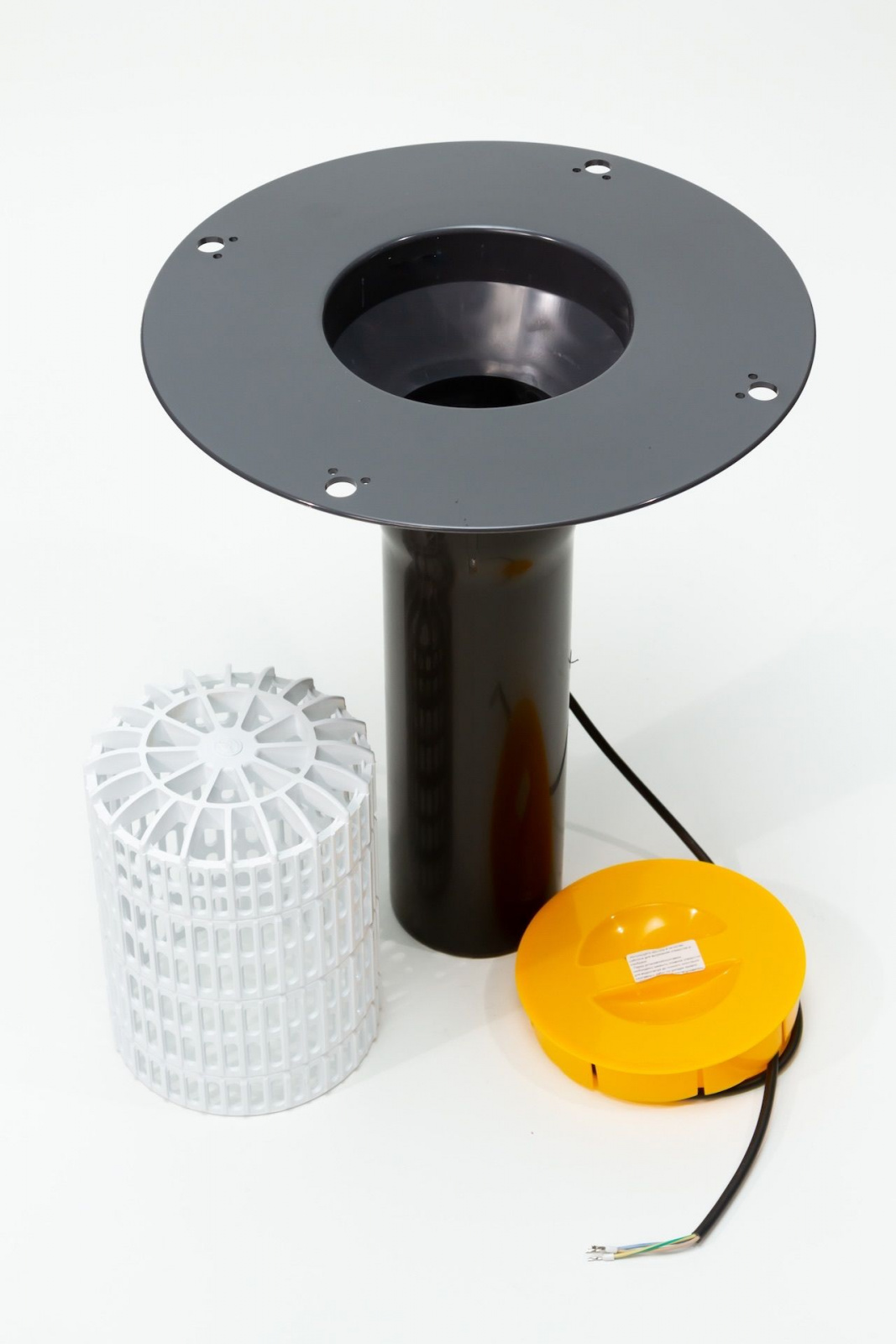 Воронка кровельная обогреваемая с корпусом из ПВХ и листвоуловителем VO-PVC 110x450 ФА